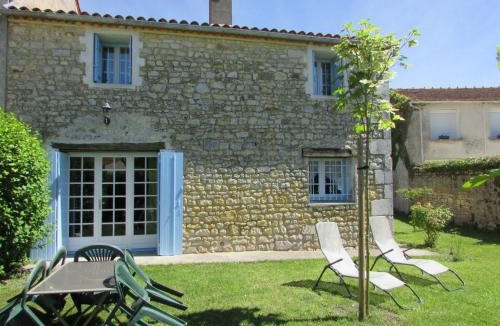 Le Gua House | Logis de Chalons à la mer