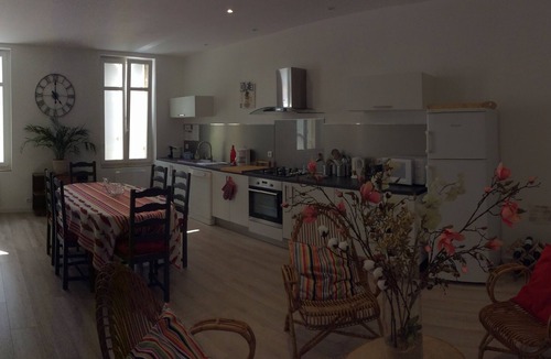 Saint-Emilion House | Logis de Villemaurine Gîte Stone house* in the heart of St Emilion 2 to 8 pers.