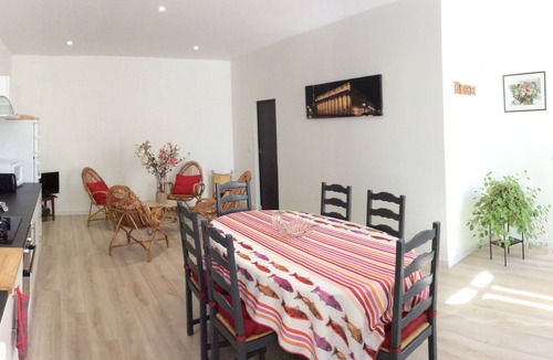 Saint-Emilion House | Logis de Villemaurine Gîte Stone house* in the heart of St Emilion 2 to 8 pers.