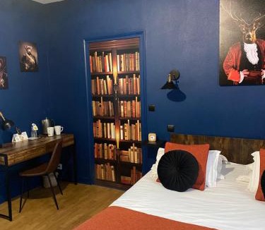 Le Bugue Hotel | Logis Hôtel Le Cygne