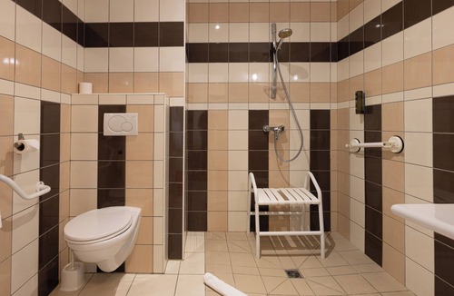 Saujon Hotel | Logis Hôtel Le Richelieu - Royan Atlantique