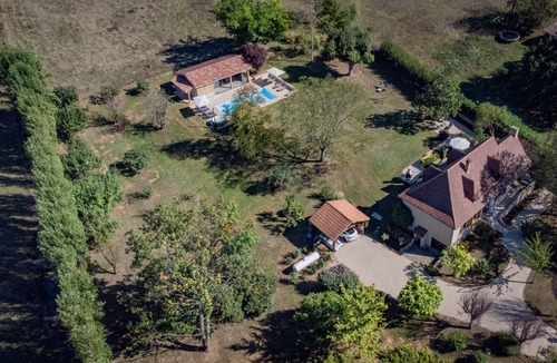 Alles-sur-Dordogne House | Lovely 8 Persons House in Alles-sur-Dordogne