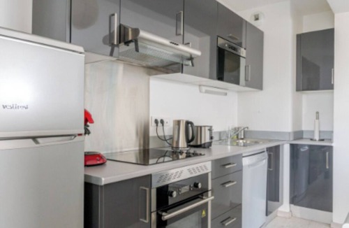 Bassins a Flot Apartment | Lovely apartment with view + parking in the nouveaux chartrons district