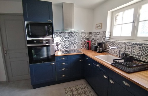 La Rochefoucauld House | Lovely detached apartment in country house