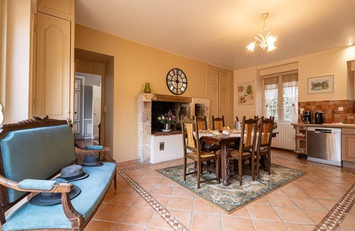 Vianne House | Lovely french house in a medieval village - private pool, ping pong & game room