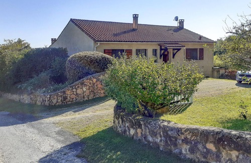 Villamblard House | Lovely home in Villamblard with WiFi