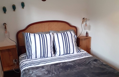 L'Isle-Jourdain House | Lovely self contained three bedroom house with private garden.