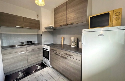 Gradignan Apartment | Lovely studio with balcony