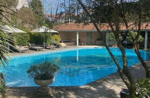 Pontaillac Apartment | Lovely suite in a private estate in Pontaillac/Royan