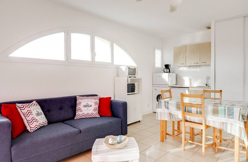 Biscarrosse Plage Apartment | Lovely T3 apartment 50m from beach, balcony, parking, for 4