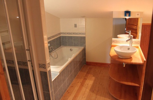 Courcoury Other | Lovingly Restored Farmhouse With Large Private Pool Set in 5 Acres near Saintes