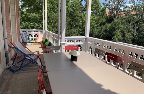 Arcachon Apartment | Luxurious 140m2 apartment, terrace, garden, beach at 100m, renovated by architect