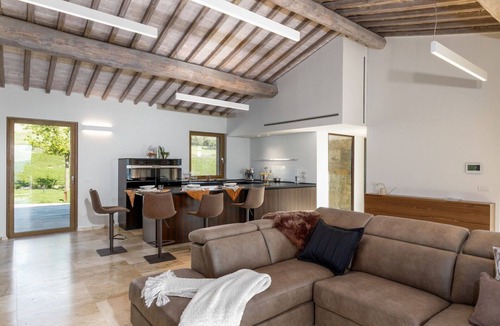 Volterra Villa | Luxurious Villa with heated infinity pool