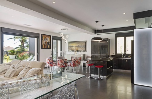 Villenave-d'Ornon Villa | Luxurious villa with heated pool 5 bedrooms + 5 bathrooms - 10 people Bordeaux