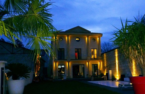 Villenave-d'Ornon Villa | Luxurious villa with heated pool 5 bedrooms + 5 bathrooms - 10 people Bordeaux
