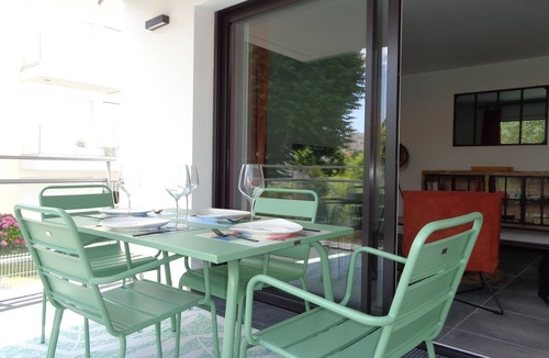 Pontaillac Apartment | Luxury apartment in Pontaillac near beach and casino-4 sleeps