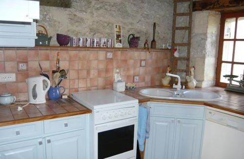 Boisse House | luxury cottage for 2, beautiful views, large swimming pool, no children