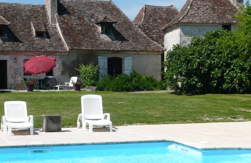 Boisse Cottage | Luxury gite for adult couples, peaceful, open views, large swimming pool
