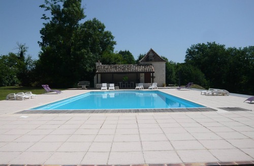 Boisse Cottage | luxury gite for couples, no children. Peace, great views, large pool and spa.