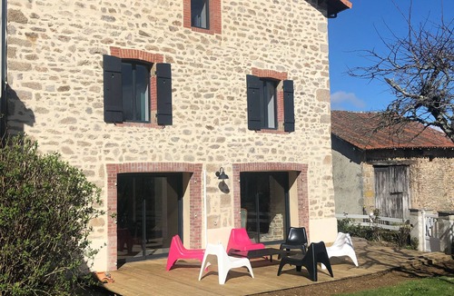 Saint-Yrieix-sous-Aixe House | Magnificent stone family home with spa, in the countryside.