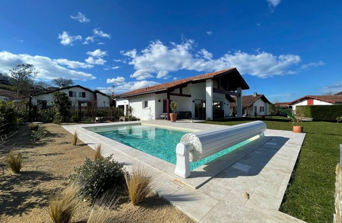 Saint-Pee-sur-Nivelle House | Magnificent Basque house with heated pool overlooking nature
