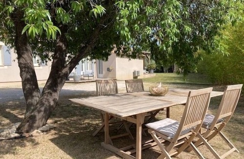 Cabrieres-d'Avignon House | Magnificent villa in the heart of the Luberon regional park Swimming pool and air conditioning