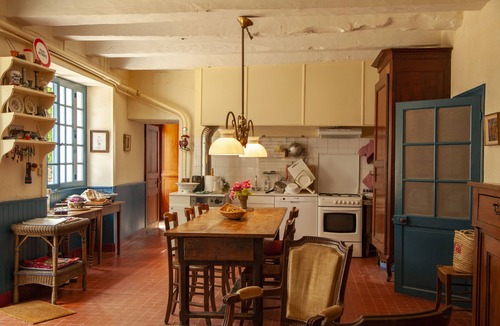 Busserolles House | Magnificent house with large garden and private pond