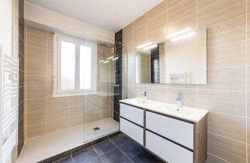 Pau Nord Apartment | Magnificent T4, 3 Bedrooms, Free Secure Parking