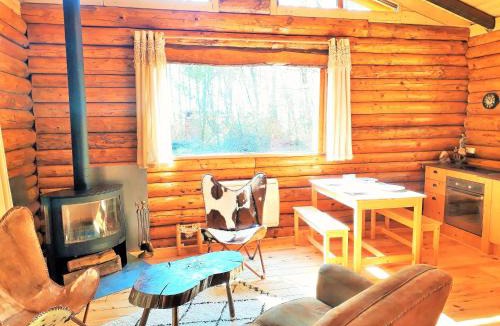 Les Farges House | Magnifique chalets en rondins avec SPA et Tipis en plaine Nature Environnement ressourçant au calme vue imprenable Lascaux SPA non disponible juillet et aout