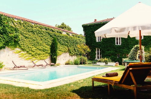 Vouhe Villa | Magnifique Gite en Pleine Nature