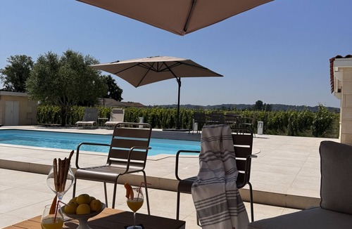 Saint-Sulpice-de-Faleyrens House | Maison Blanche 3 CH 3SDB 1 sofa bed View