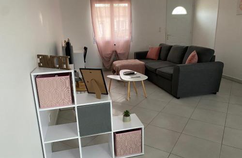 Jaunay-Marigny Apartment | Maison à 10 minutes du Futuroscope