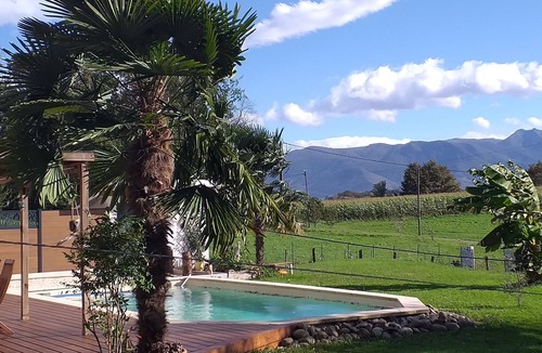 Arros-de-Nay House | Maison à la Campagne Avec Piscine à Proximité de Nay