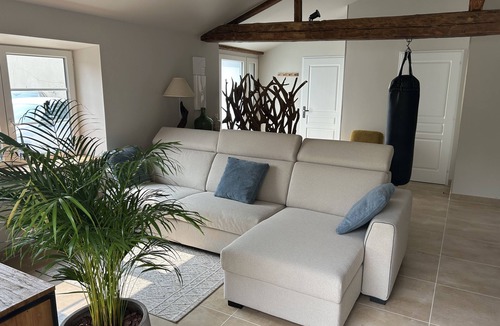 La Jarrie House | Maison à Louer à La Jarrie