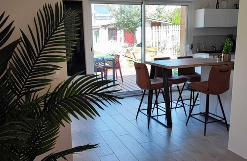 Eysines House | Maison 6/8 Pers, Jardin Piscine au Calme à 5 km de Bordeaux