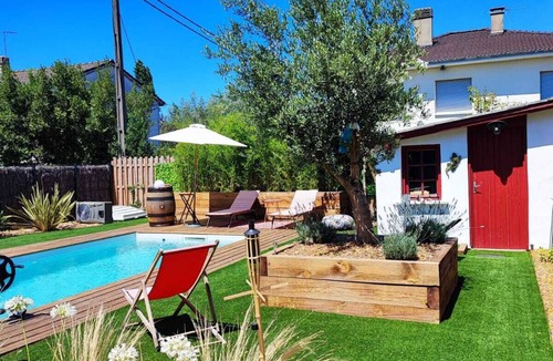 Eysines House | Maison 6/8 Pers, Jardin Piscine au Calme à 5 km de Bordeaux