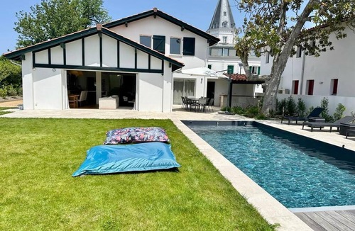 Arbonne House | Maison a Deux pas de Biarritz, Piscine Chauffée, Boulodrome