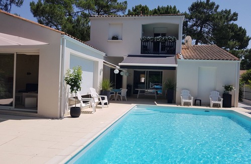 La Palmyre House | Maison Architecte Avec Piscine 10x5 m 200 m Ocean et Commerce Centre Ville