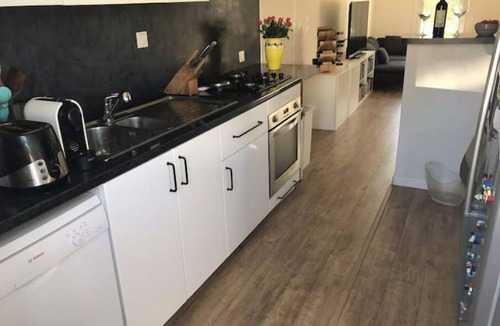 Gradignan House | Maison AU Calme, Quiet House, 20 Minutes Bordeaux