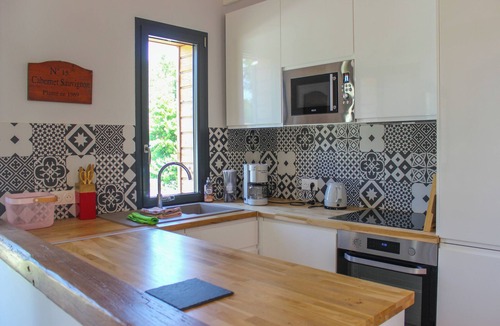 Saint-Yzans-de-Medoc Cottage | Maison au cœur du vignoble - cottage in the Médoc between vineyards and estuary.