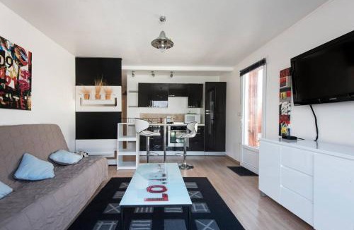 Saint Vivien House | MAISON * AVEC COUR 3KM PLAGE ET LA ROCHELLE