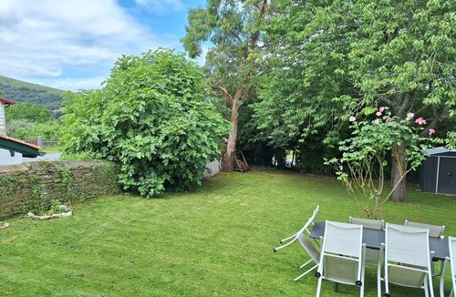 Irissarry House | Maison Avec Jardin, 6 à 8 Personnes