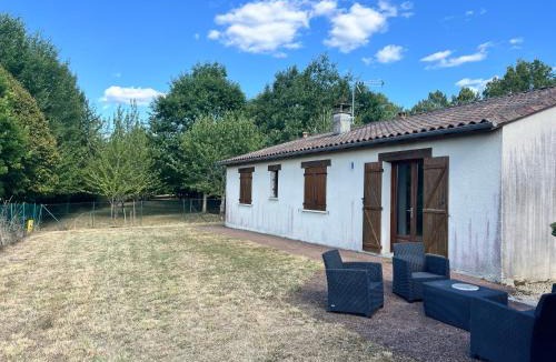 Azerat House | Maison avec verger