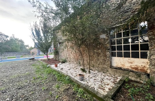 Livron House | Maison Béarnaise, Contemporaine Dhenri 4, Entre Campagne et Montagne