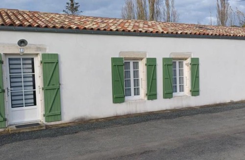Marans House | Maison calme au bord de l'eau
