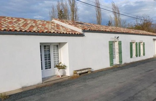 Marans House | Maison calme au bord de l'eau