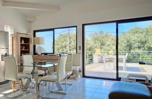 Saint-Palais-sur-Mer Villa | Maison calme aperçu mer avec piscine privée à 28