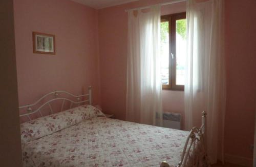 Saint-Meard-de-Drone House | Maison charmante avec terrasse, jardin clos et animaux acceptés - FR-1-616-90