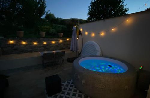 Chauray House | Maison chic avec Jacuzzi & Jardin Paisible