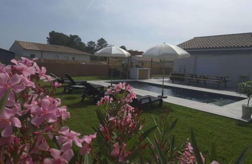Parentis-en-Born Villa | Maison cosy avec piscine 8 pers